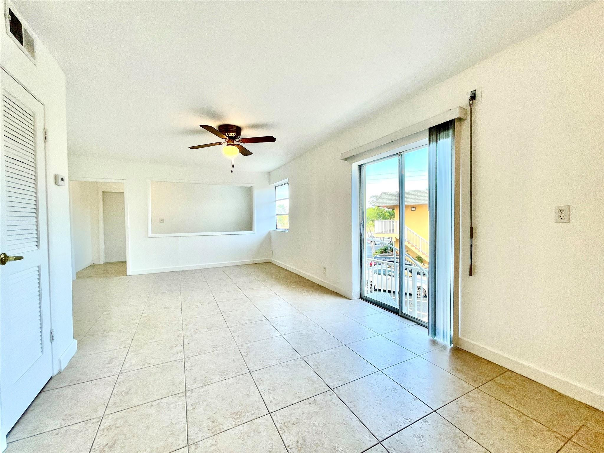 4071 N Dixie Highway 20 Property Photo 7