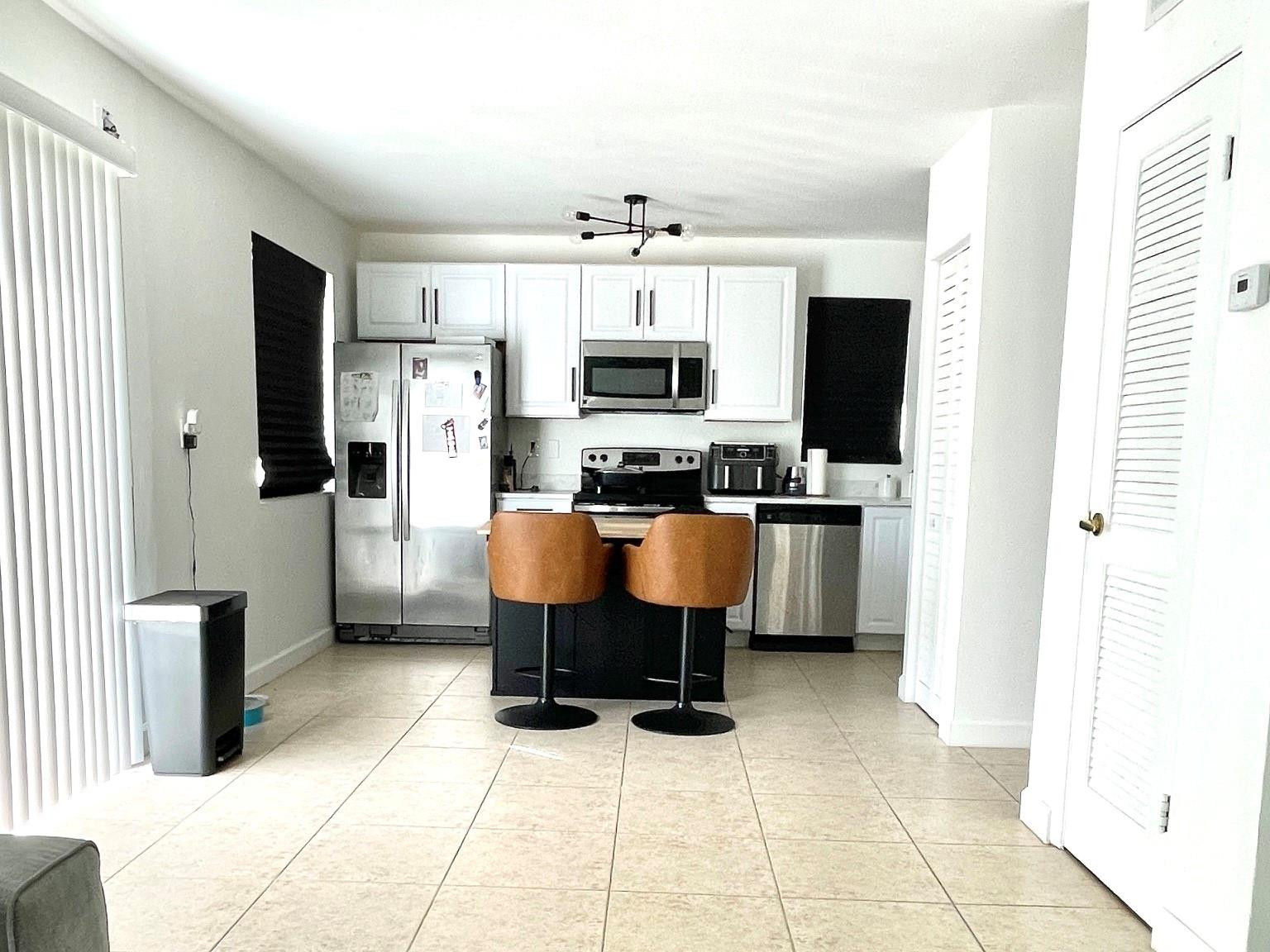 4071 N Dixie Highway 20 Property Photo 8