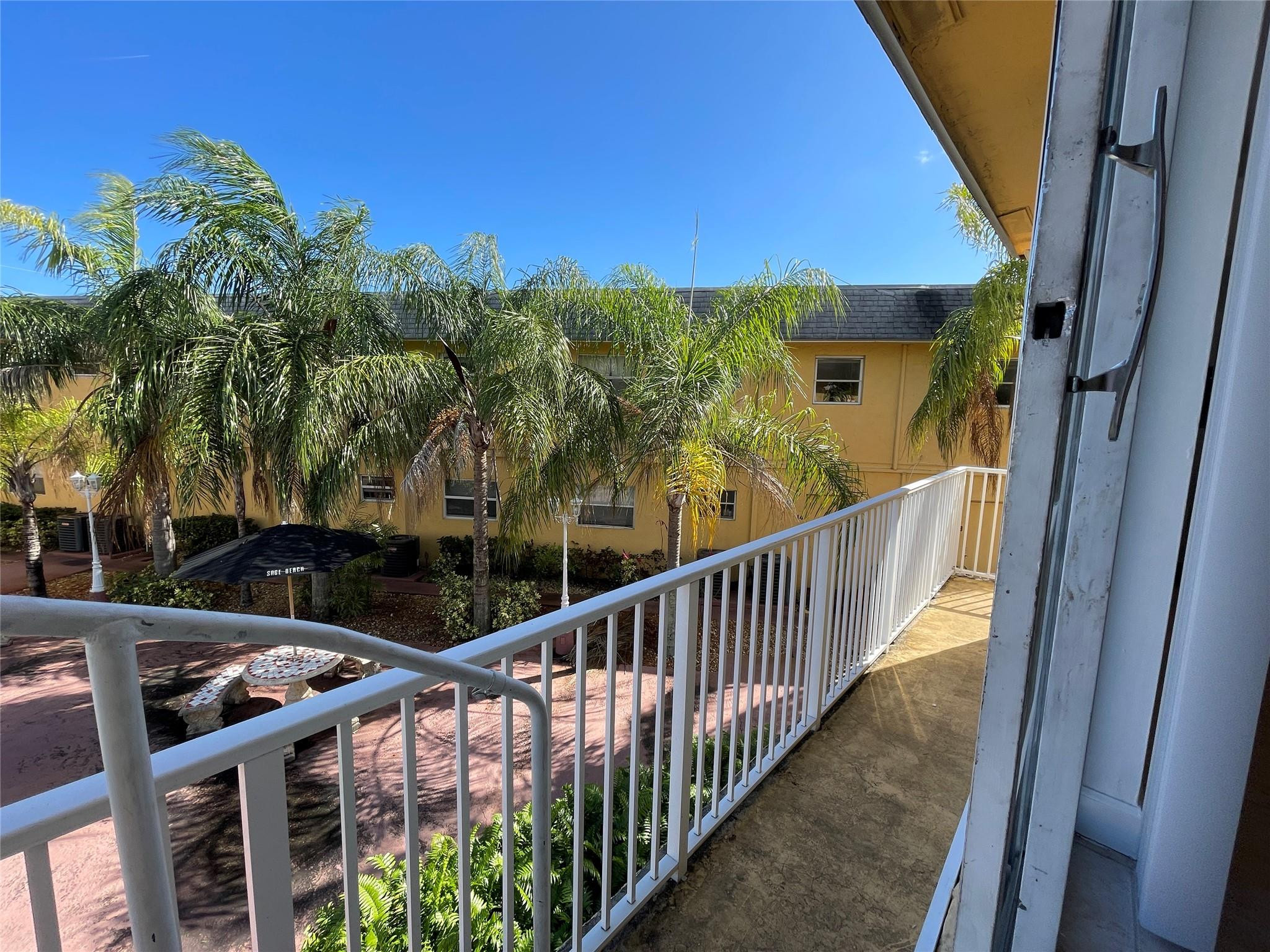 4071 N Dixie Highway 20 Property Photo 23