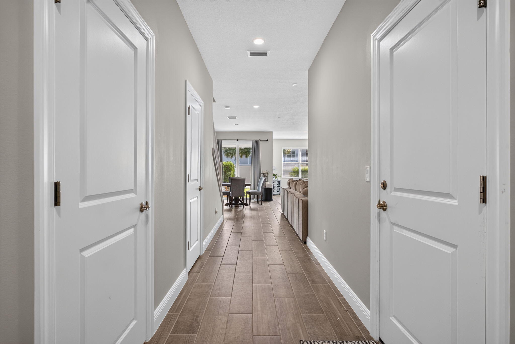 532 SANDERLING Circle Property Photo 1