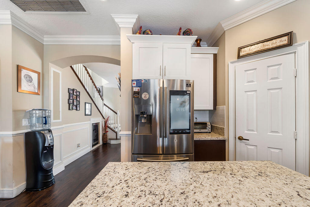 156 Catania Way Property Photo 4