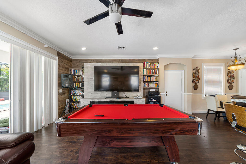 156 Catania Way Property Photo 7
