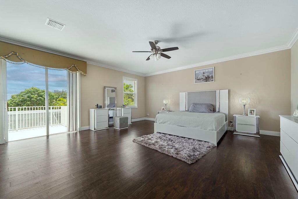156 Catania Way Property Photo 13