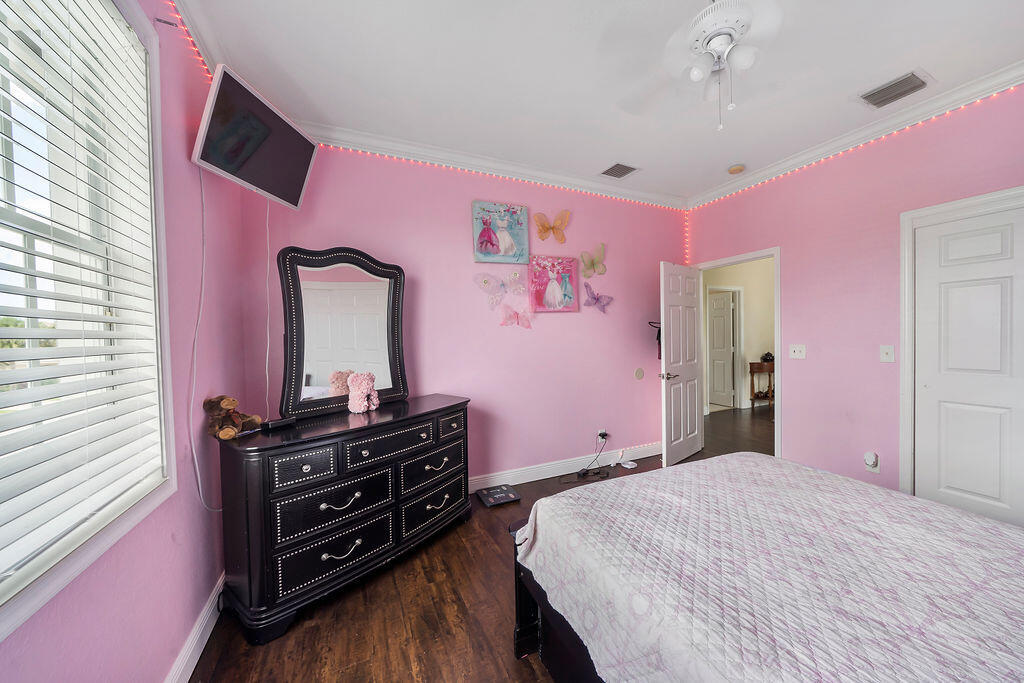 156 Catania Way Property Photo 17