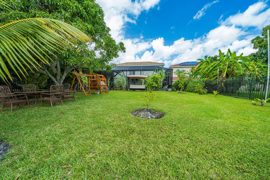 156 Catania Way Property Photo 35