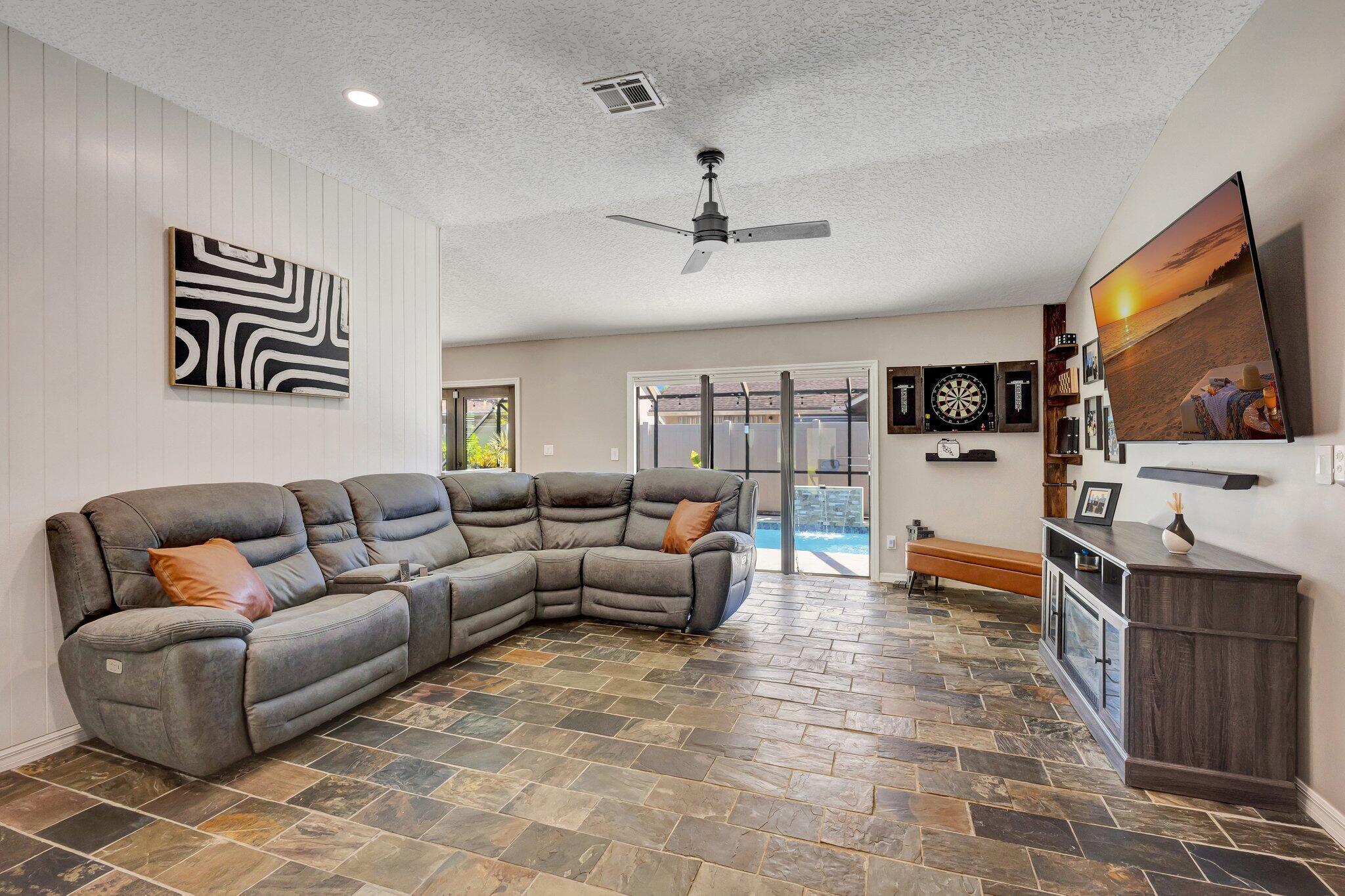 13005 Meadowbreeze Drive Property Photo 12
