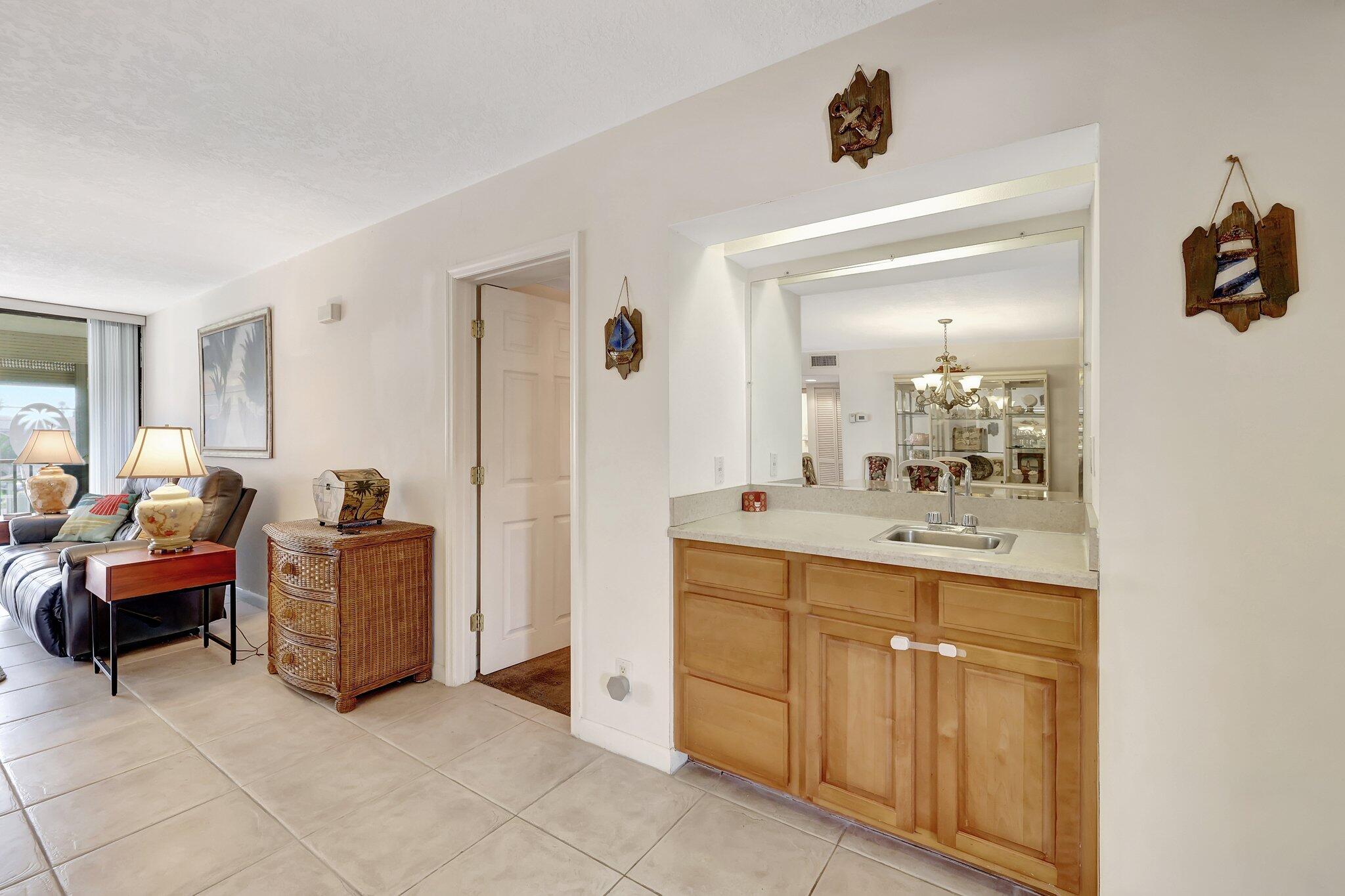 2400 S Ocean Drive 2235 Property Photo 10