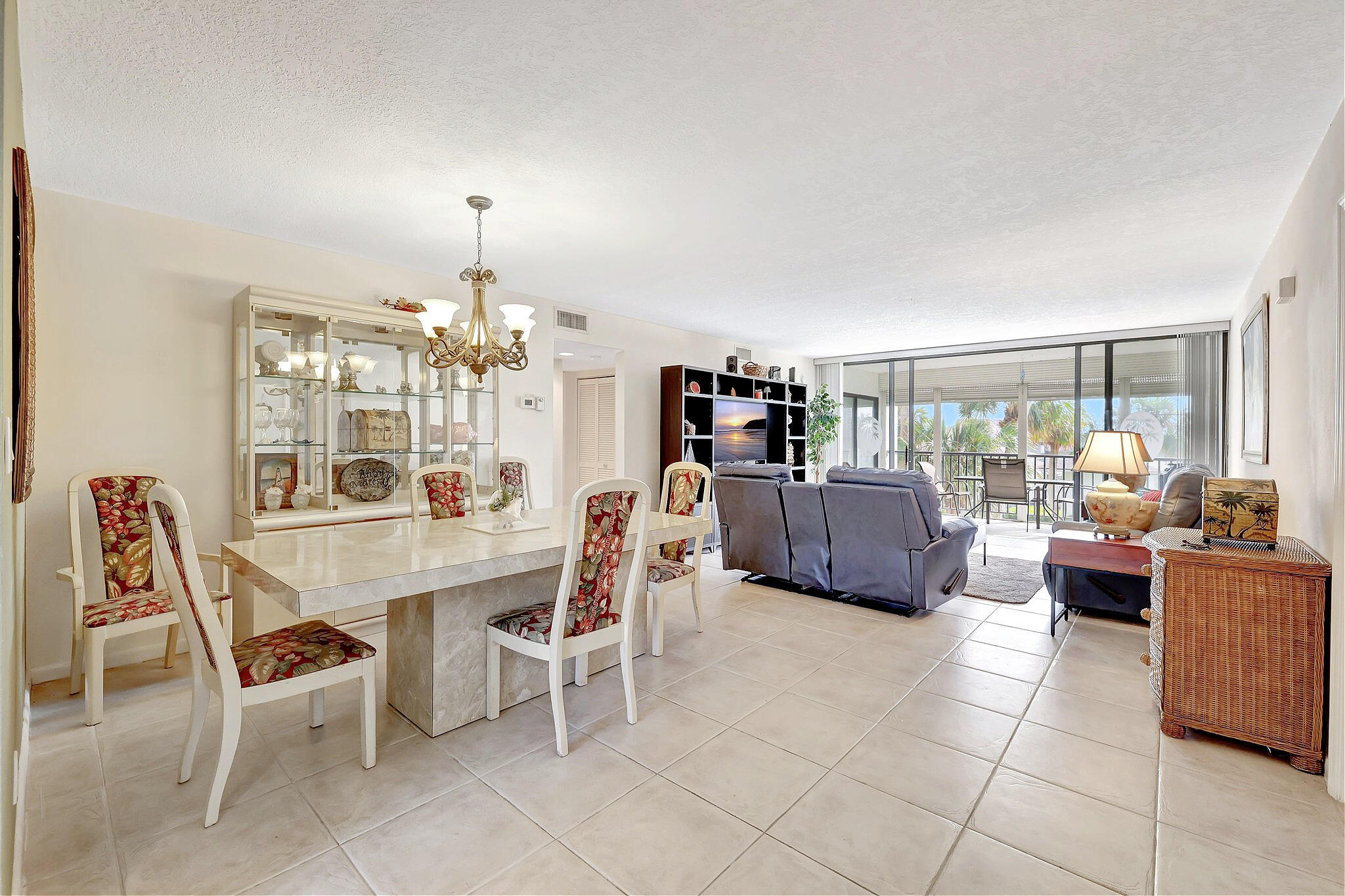 2400 S Ocean Drive 2235 Property Photo 12