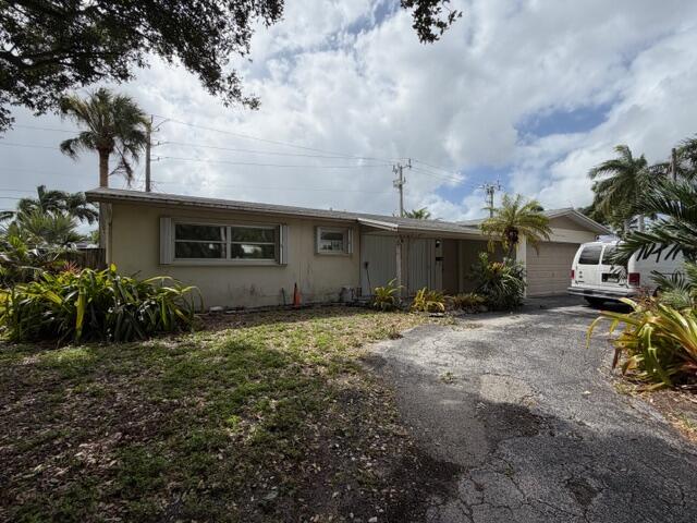 216 Se 10th Court Property Photo 2