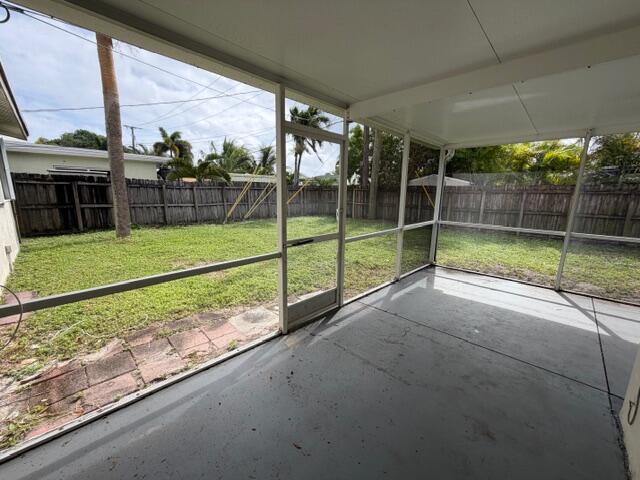 216 Se 10th Court Property Photo 16