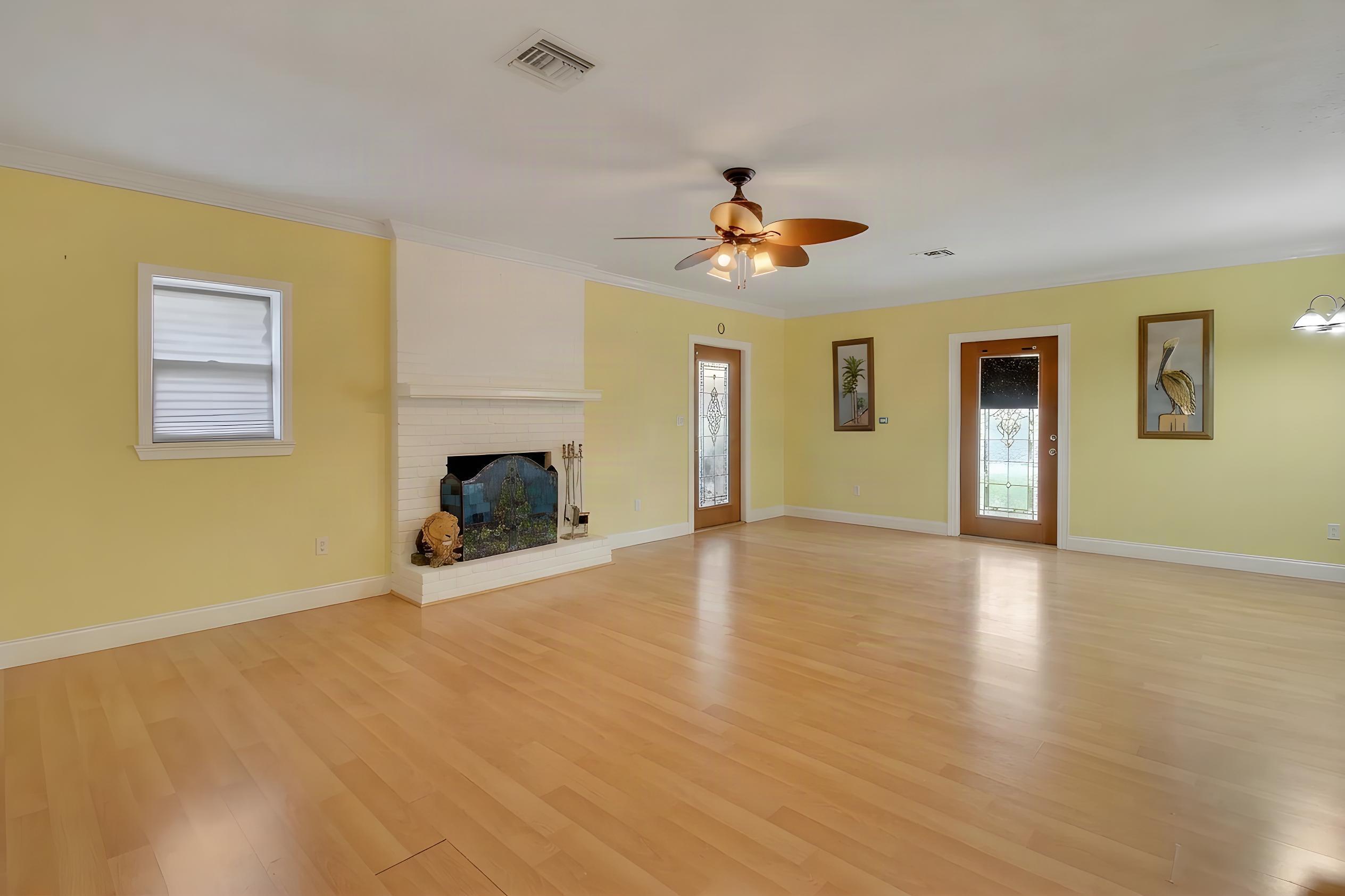 1225 Mohawk Street Property Photo 6