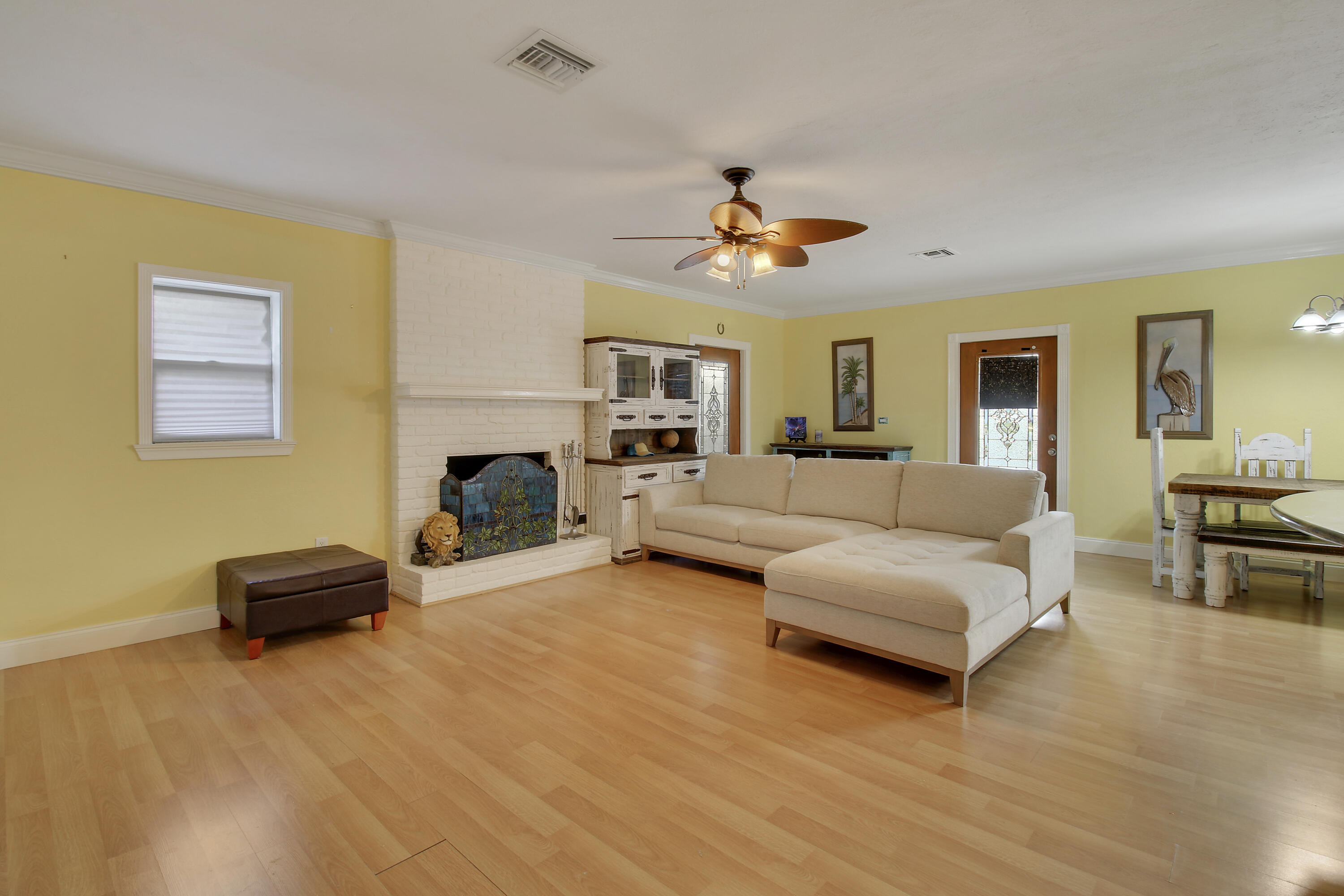 1225 Mohawk Street Property Photo 8