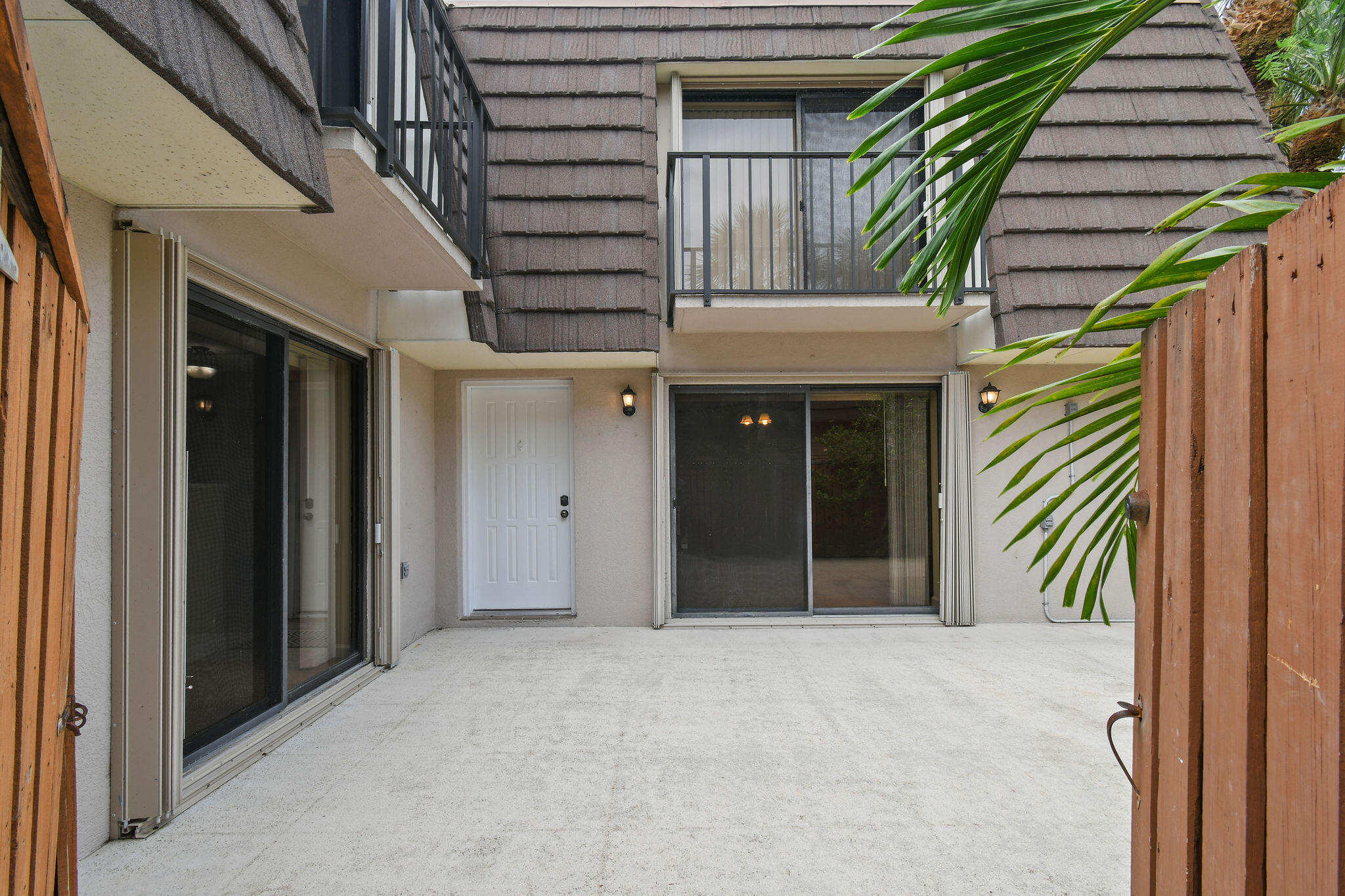2302 23rd Court Property Photo 4