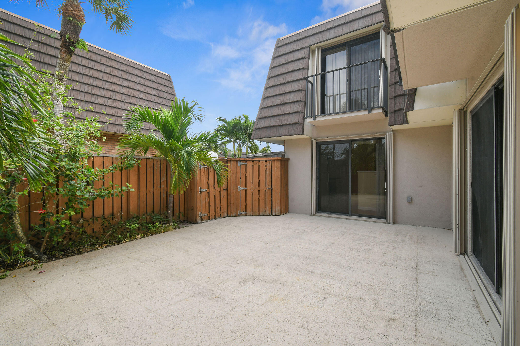 2302 23rd Court Property Photo 6