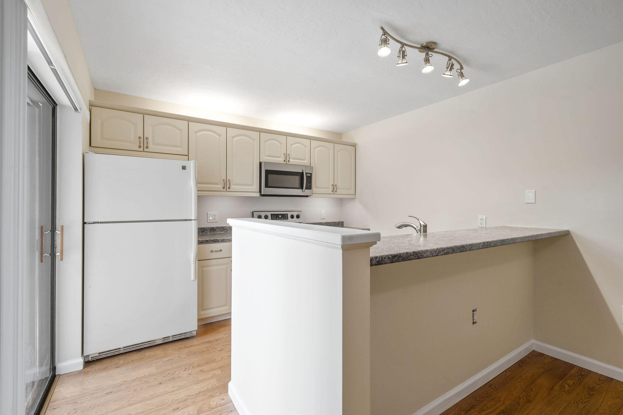 2302 23rd Court Property Photo 16