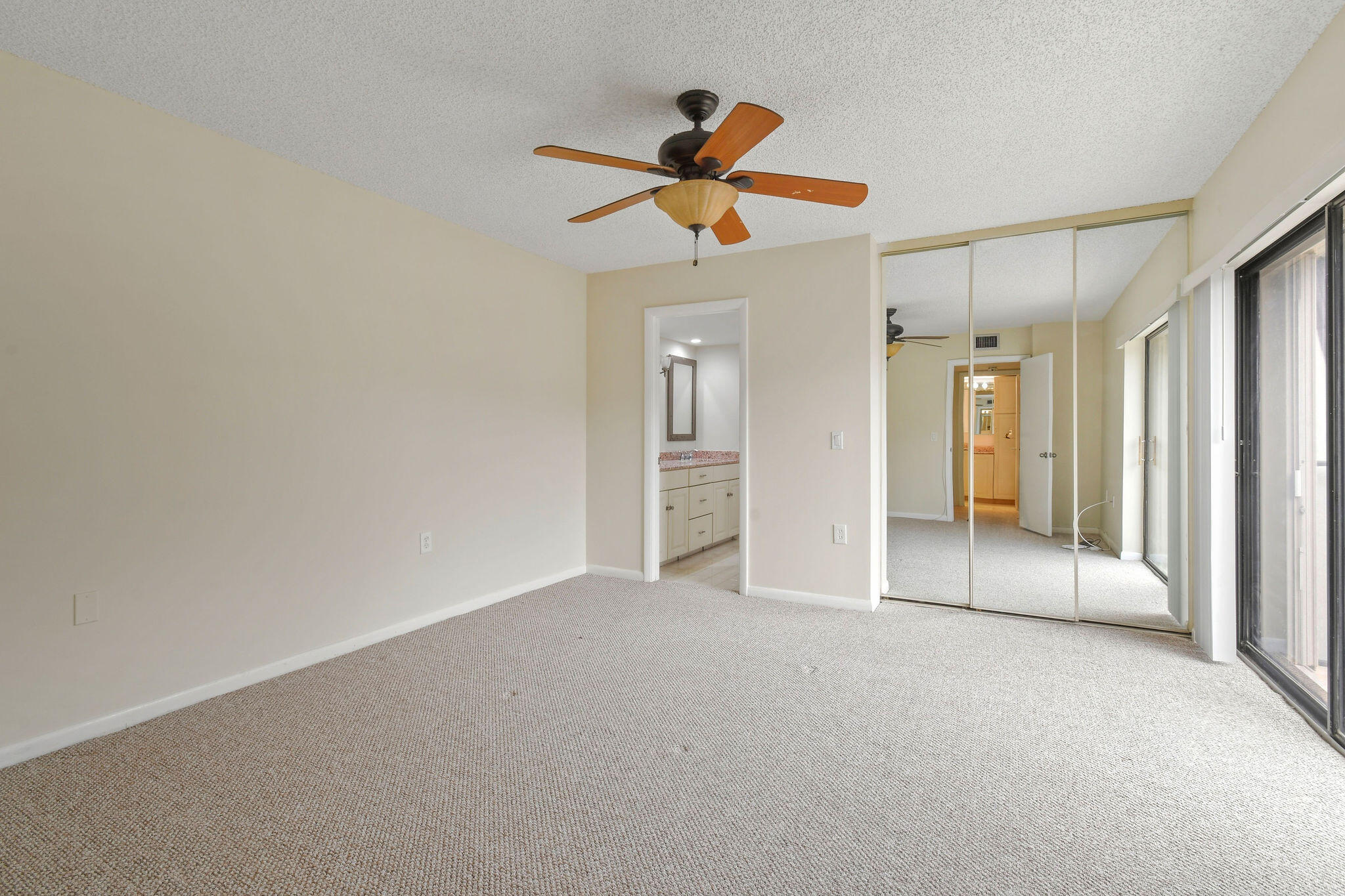 2302 23rd Court Property Photo 28