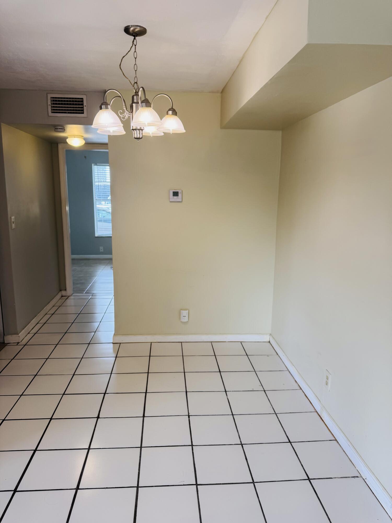 1100 Se 4th Avenue 1 Property Photo 6