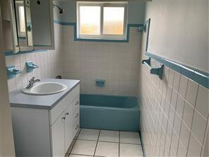 1741 Ne 55th Street Property Photo 10