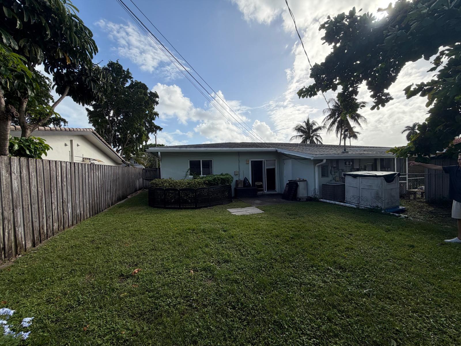 1741 Ne 55th Street Property Photo 18