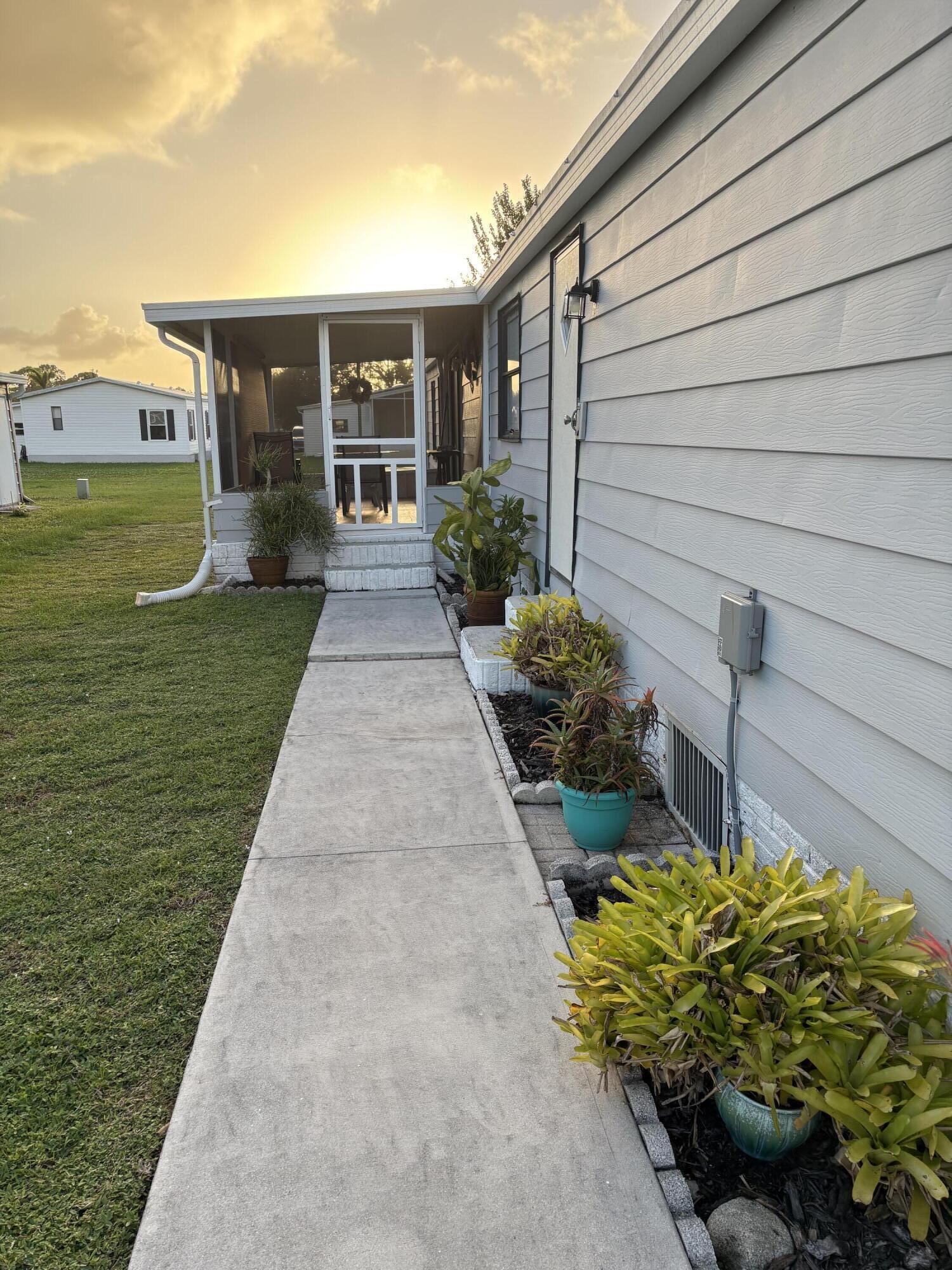 1775 Bar Harbor Drive Property Photo 2