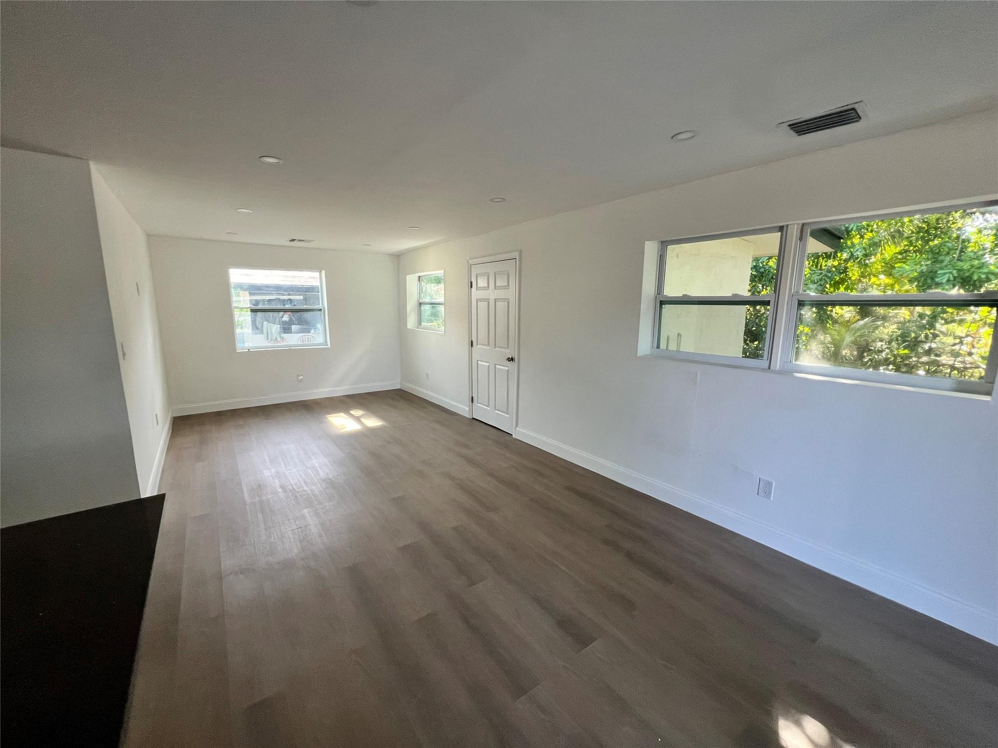 422 Sw 4th Avenue B Property Photo 5
