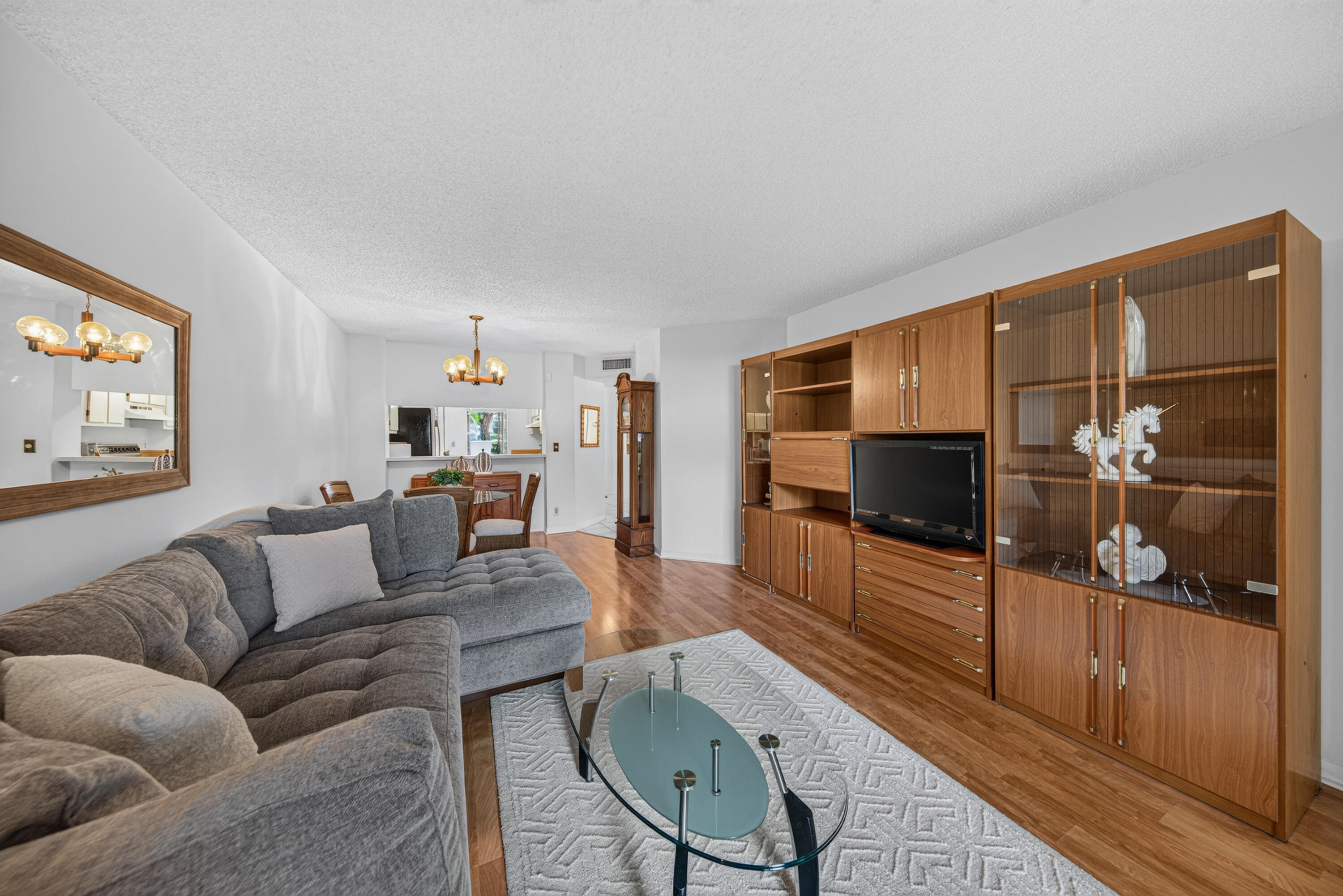 5599 Courtyard Drive Property Photo 3