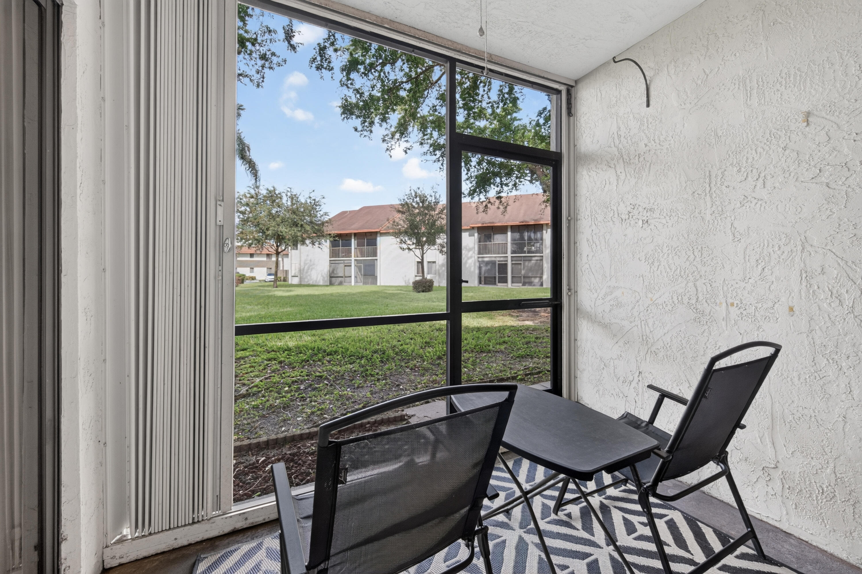 5599 Courtyard Drive Property Photo 4