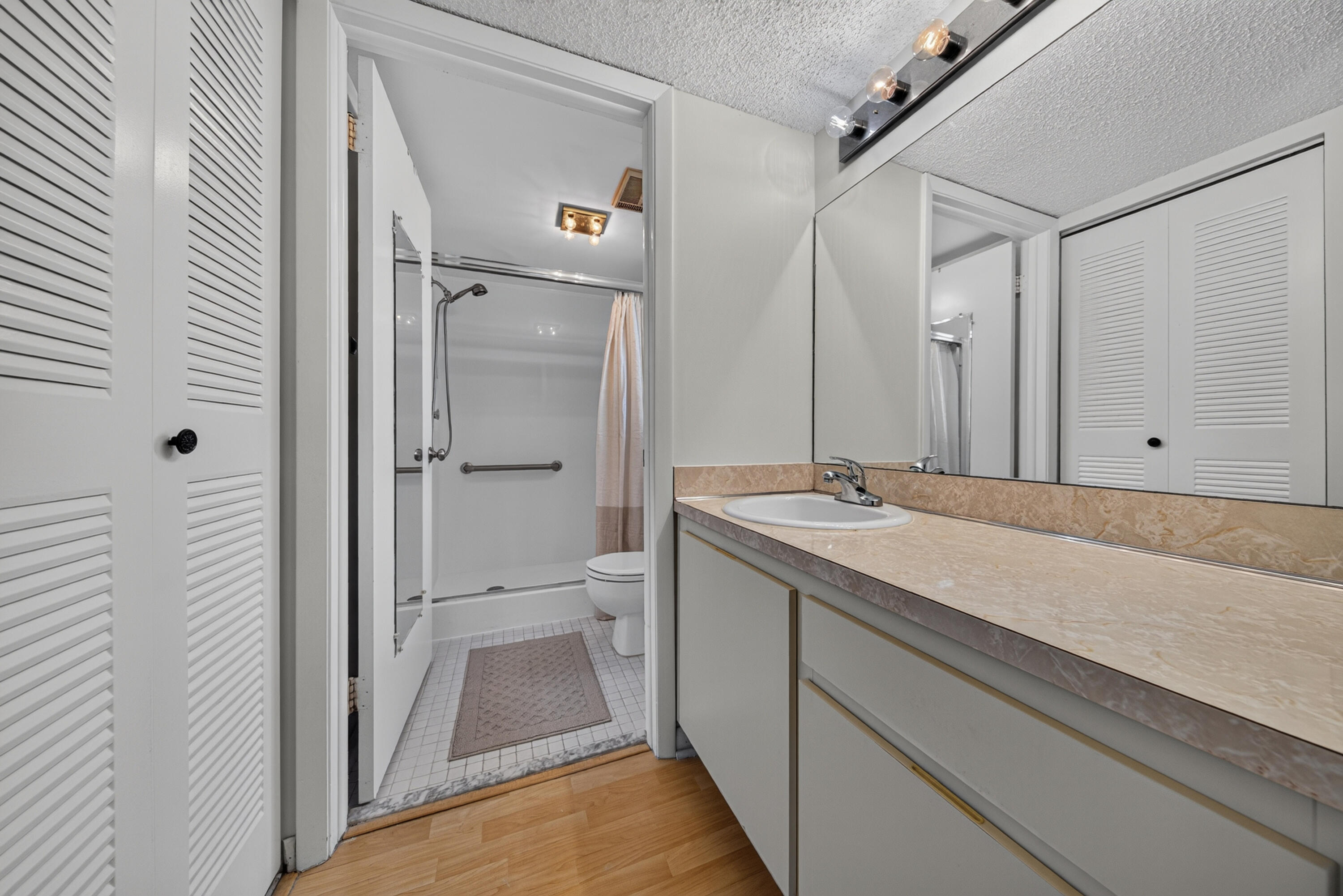 5599 Courtyard Drive Property Photo 11