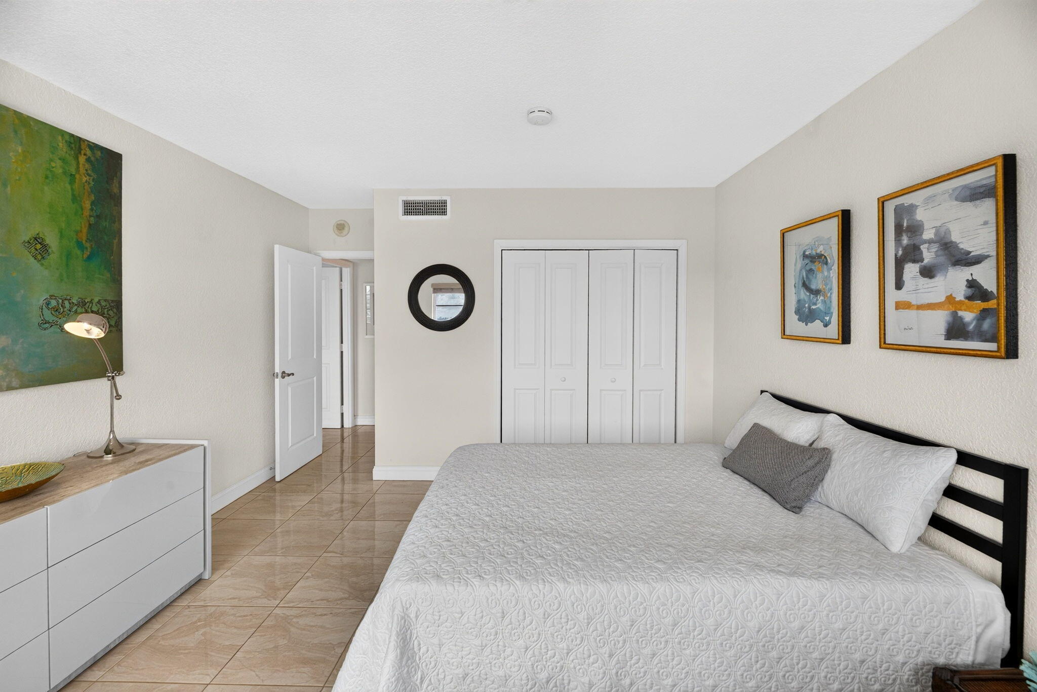 340 Sunset Drive 1809 Property Photo 25