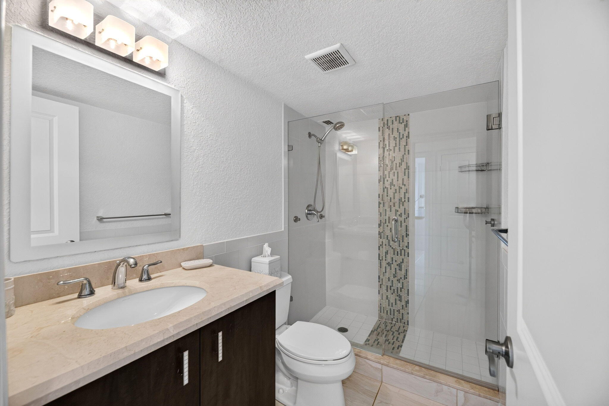 340 Sunset Drive 1809 Property Photo 26