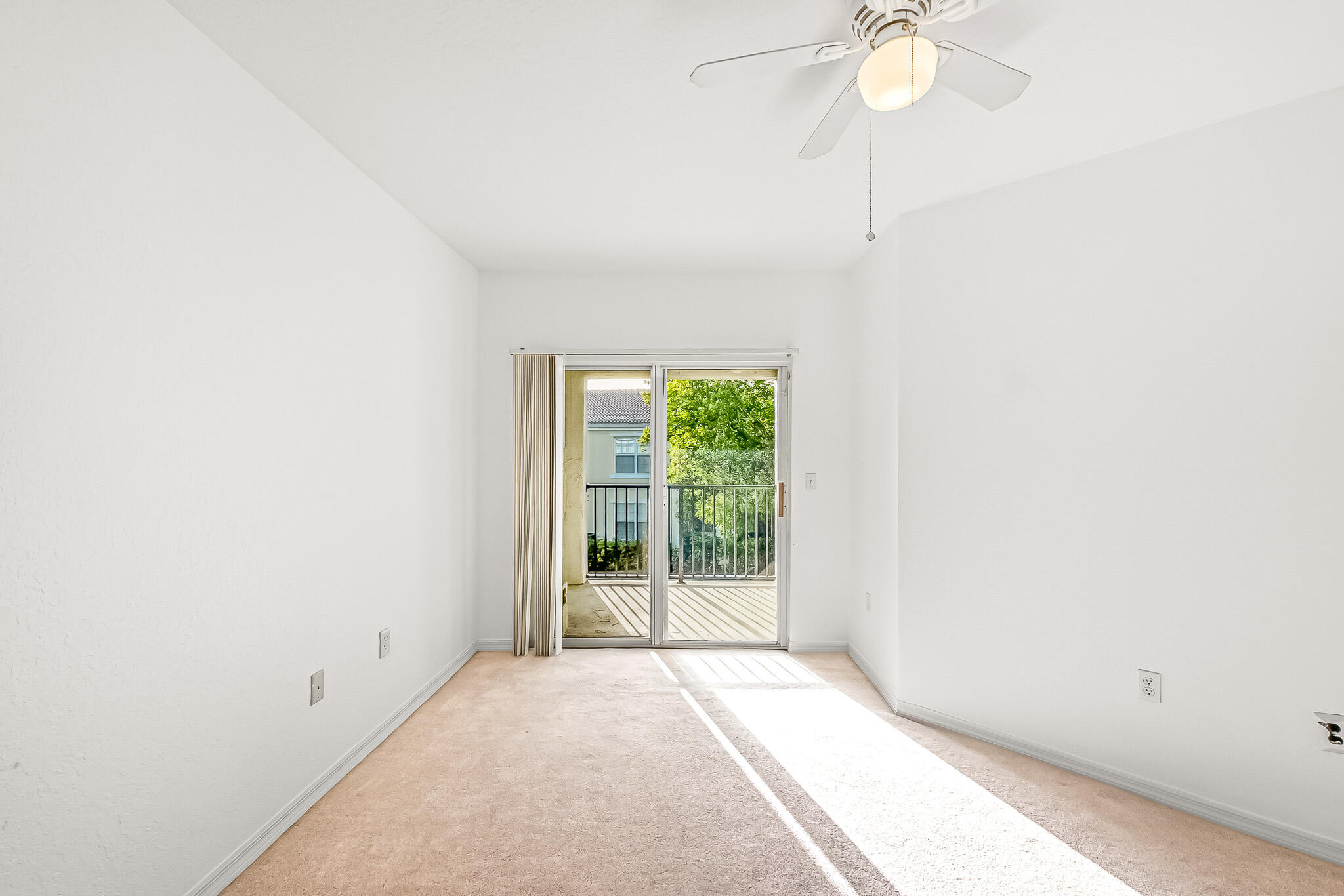 140 Sw Peacock Boulevard 21-202 Property Photo 16