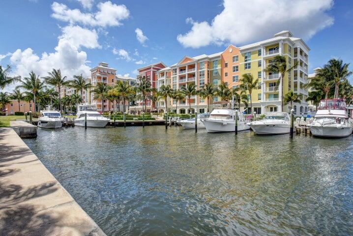 806 E WINDWARD Way 305 Property Photo 1