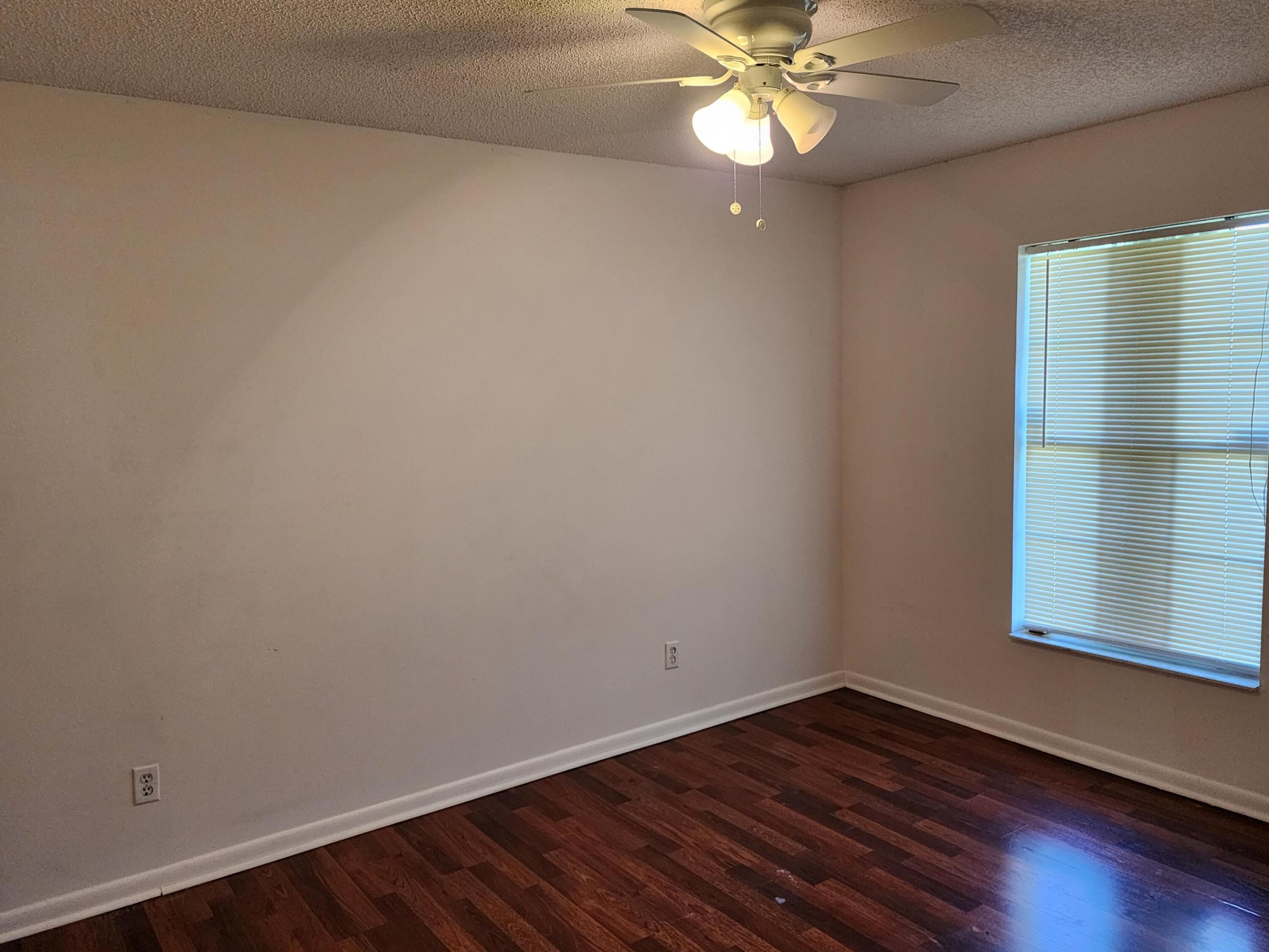 2514 Se Rock Springs Drive Property Photo 11