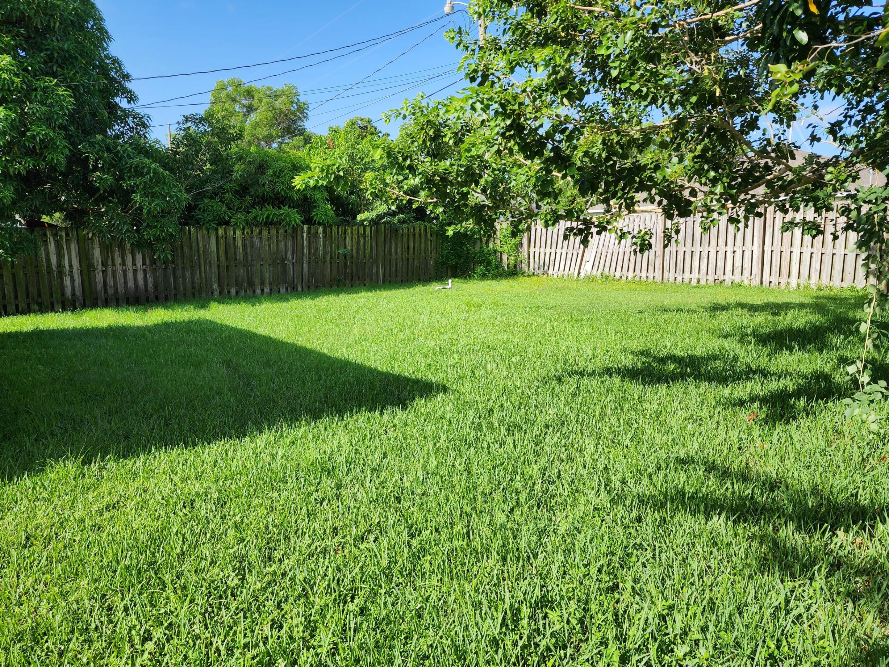 2514 Se Rock Springs Drive Property Photo 14