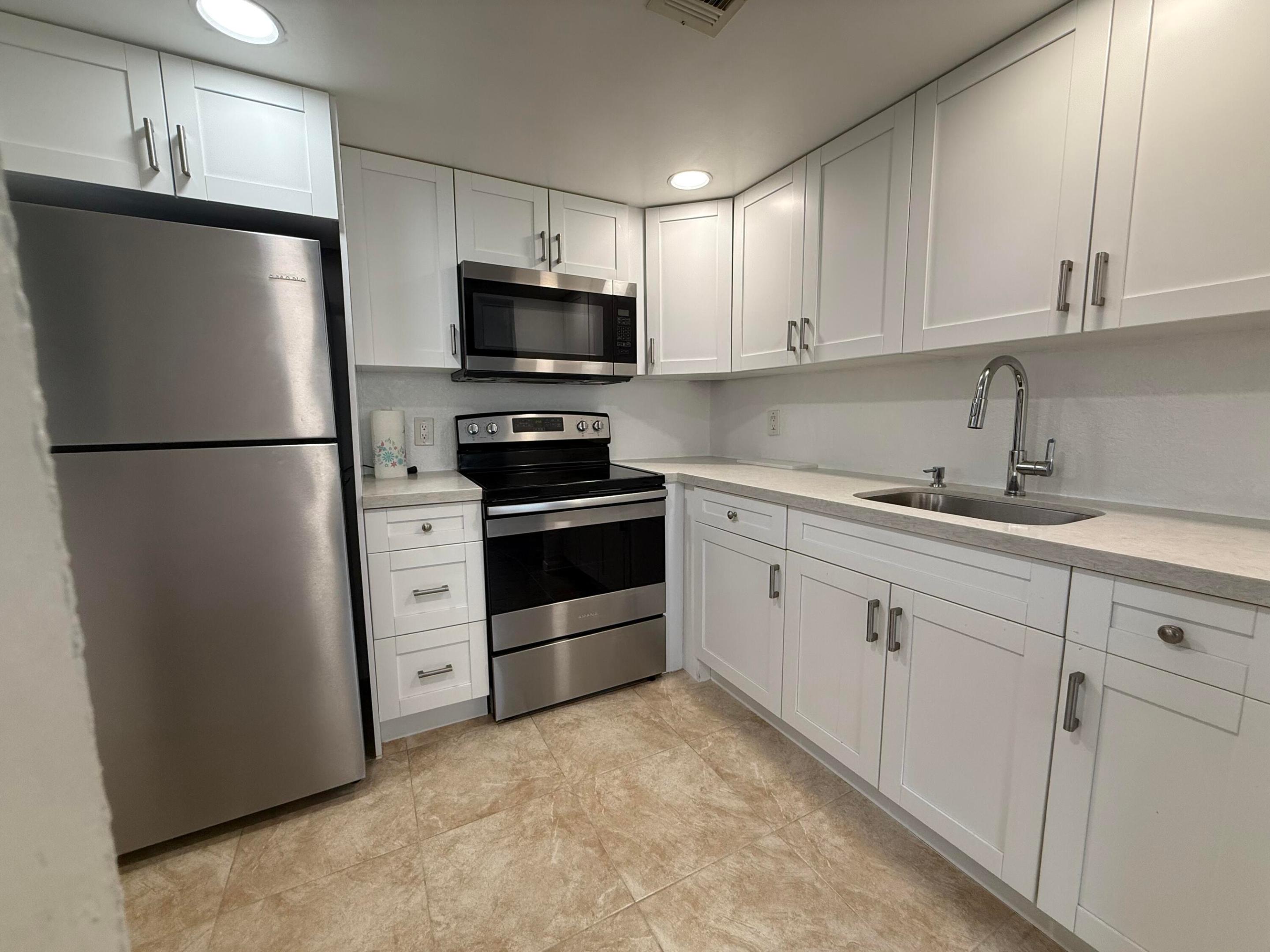 399 BRITTANY I Property Photo 1