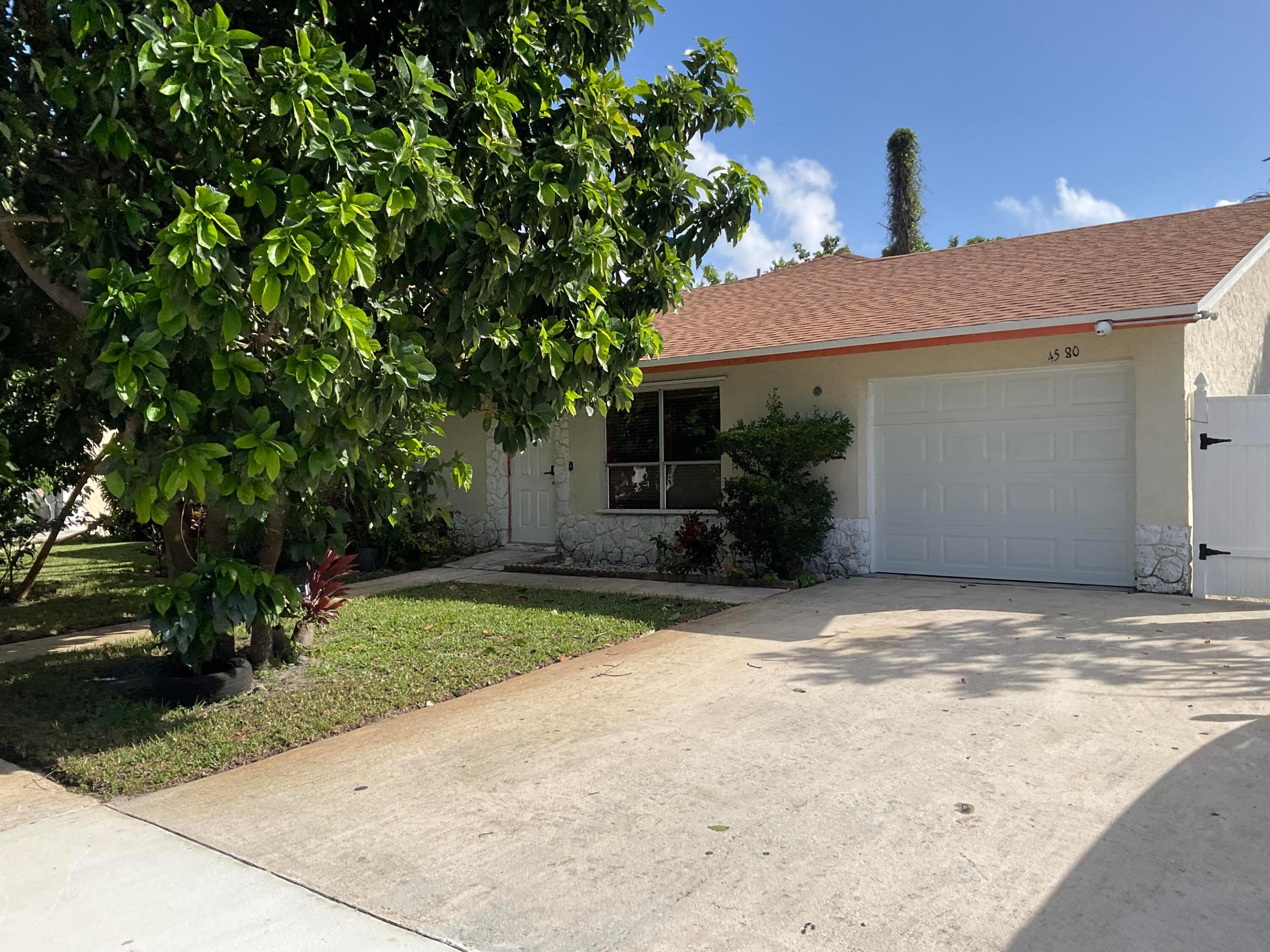 4580 Carthage Circle S Property Photo 1