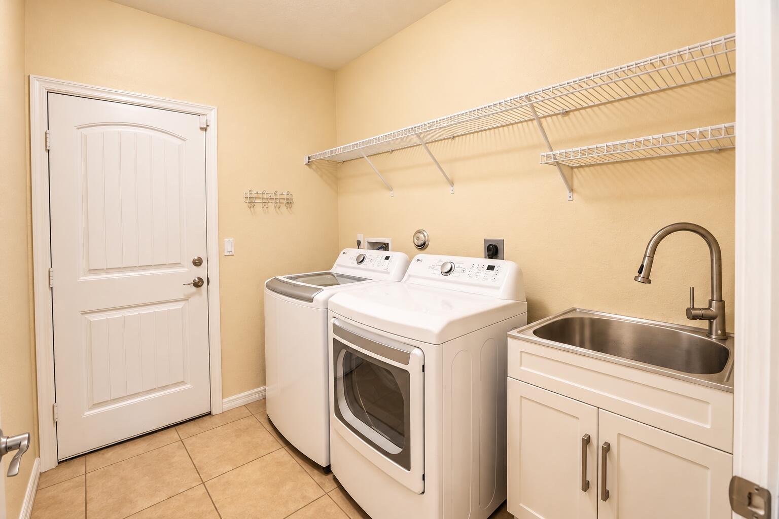 9340 Silent Oak Circle Property Photo 26