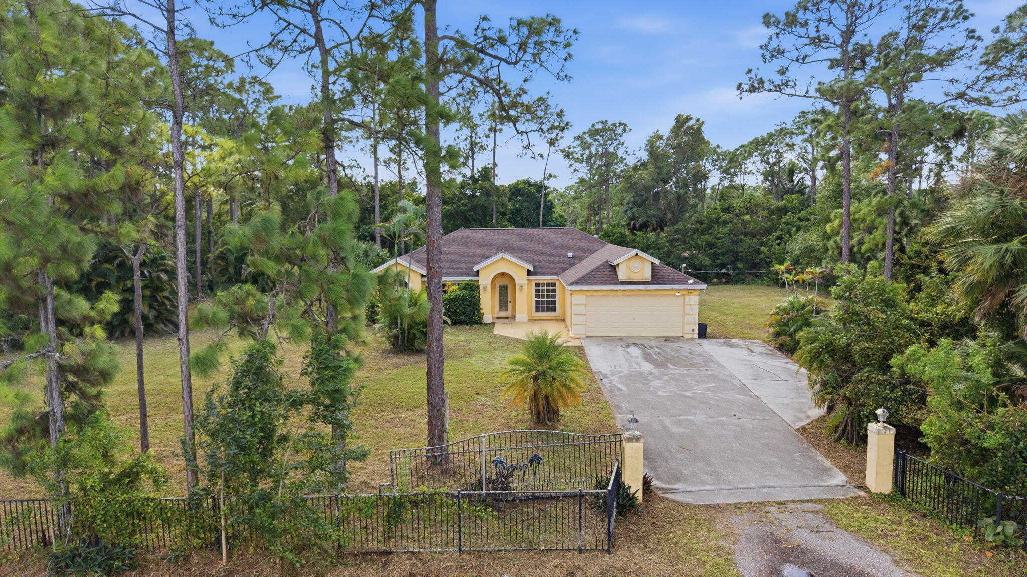 17270 89th Place N Property Photo 1