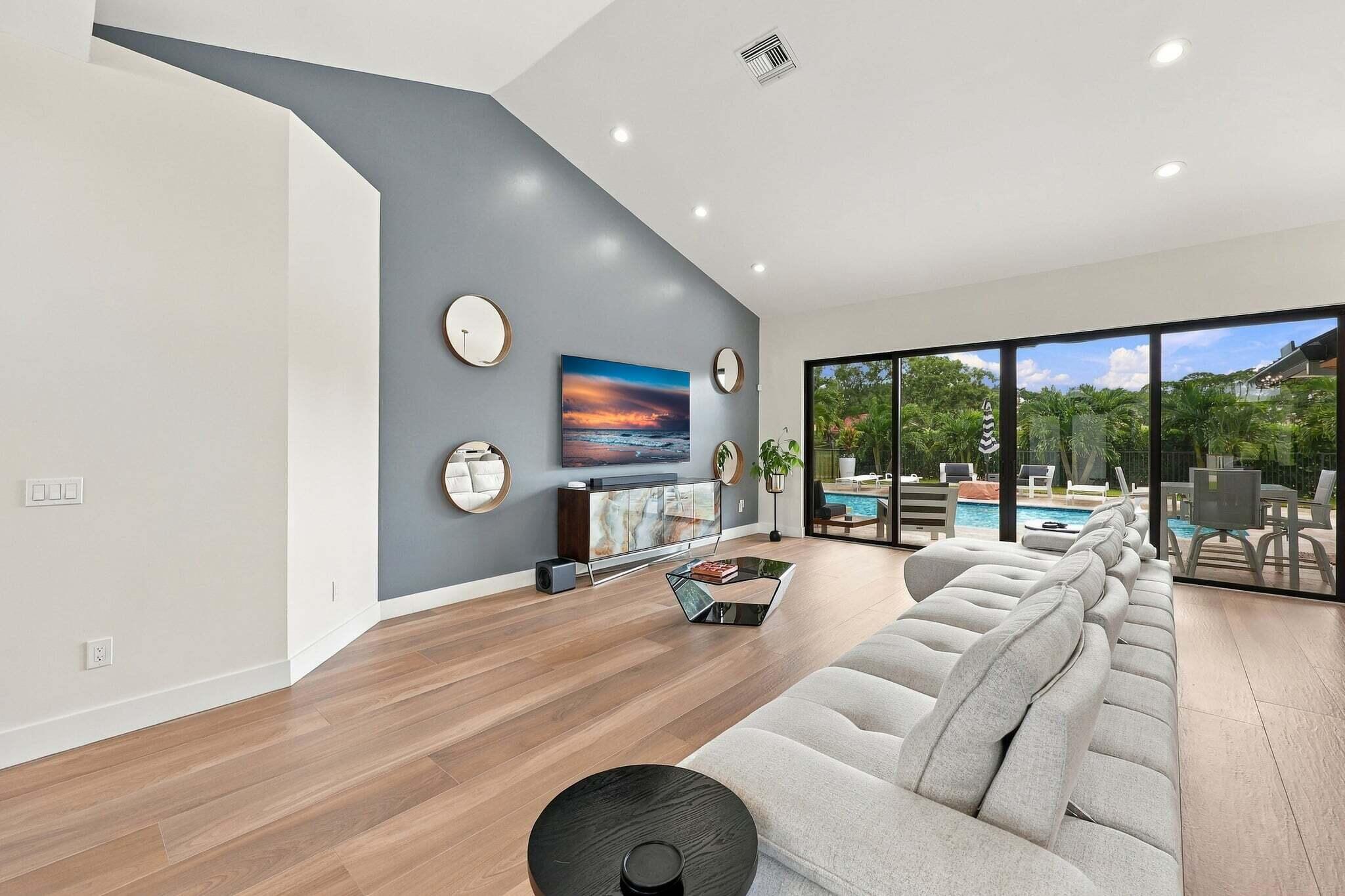 11145 Boca Woods Lane Property Photo 11
