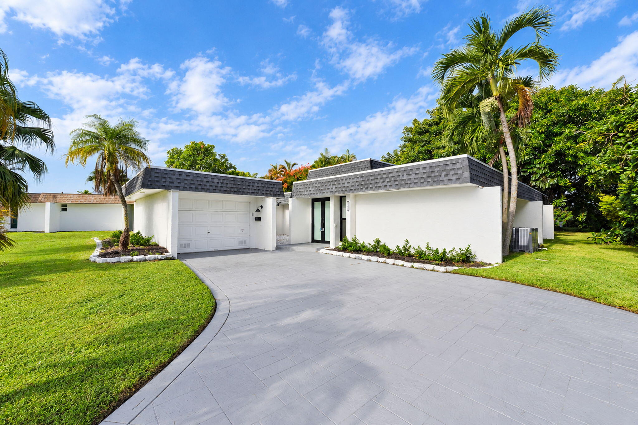 4603 King Palm Drive Property Photo 6