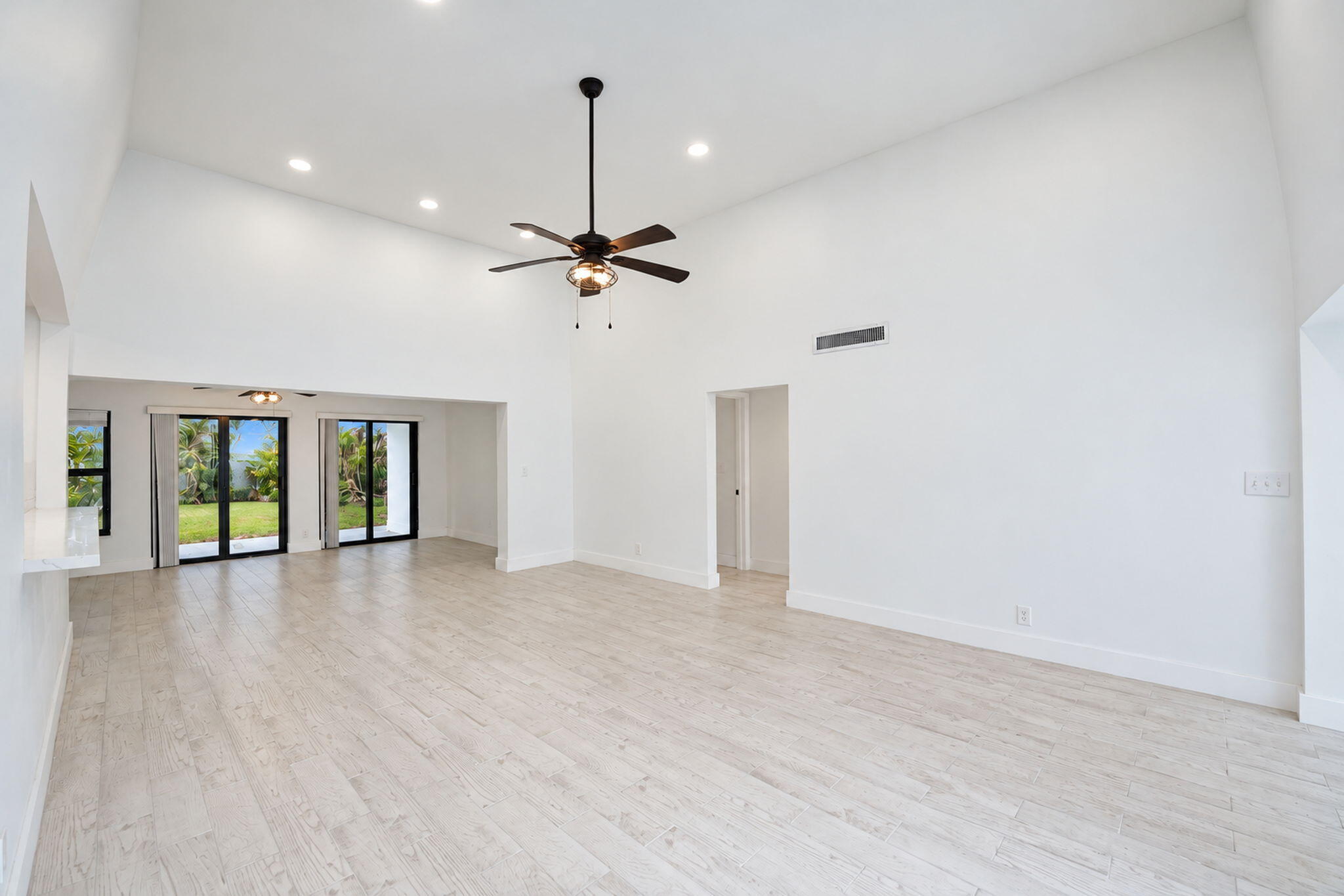 4603 King Palm Drive Property Photo 16