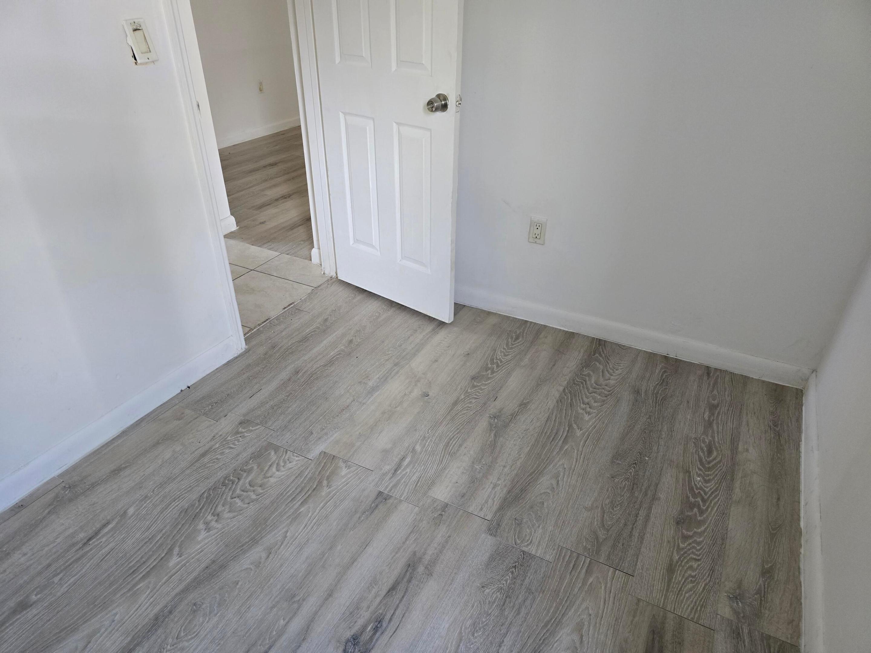 4511 Treehouse Lane E Property Photo 11