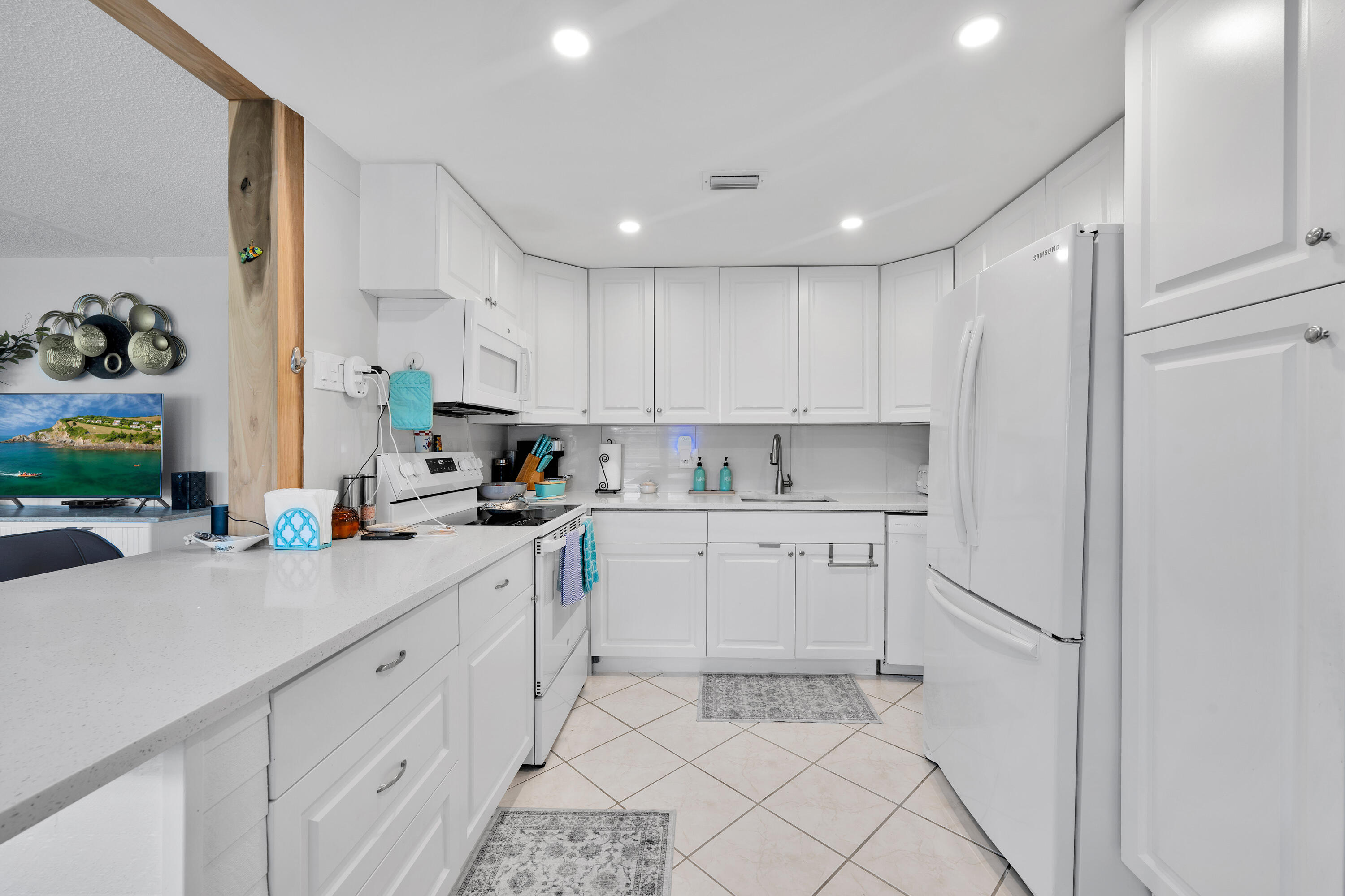 363 Wellington J Property Photo 1