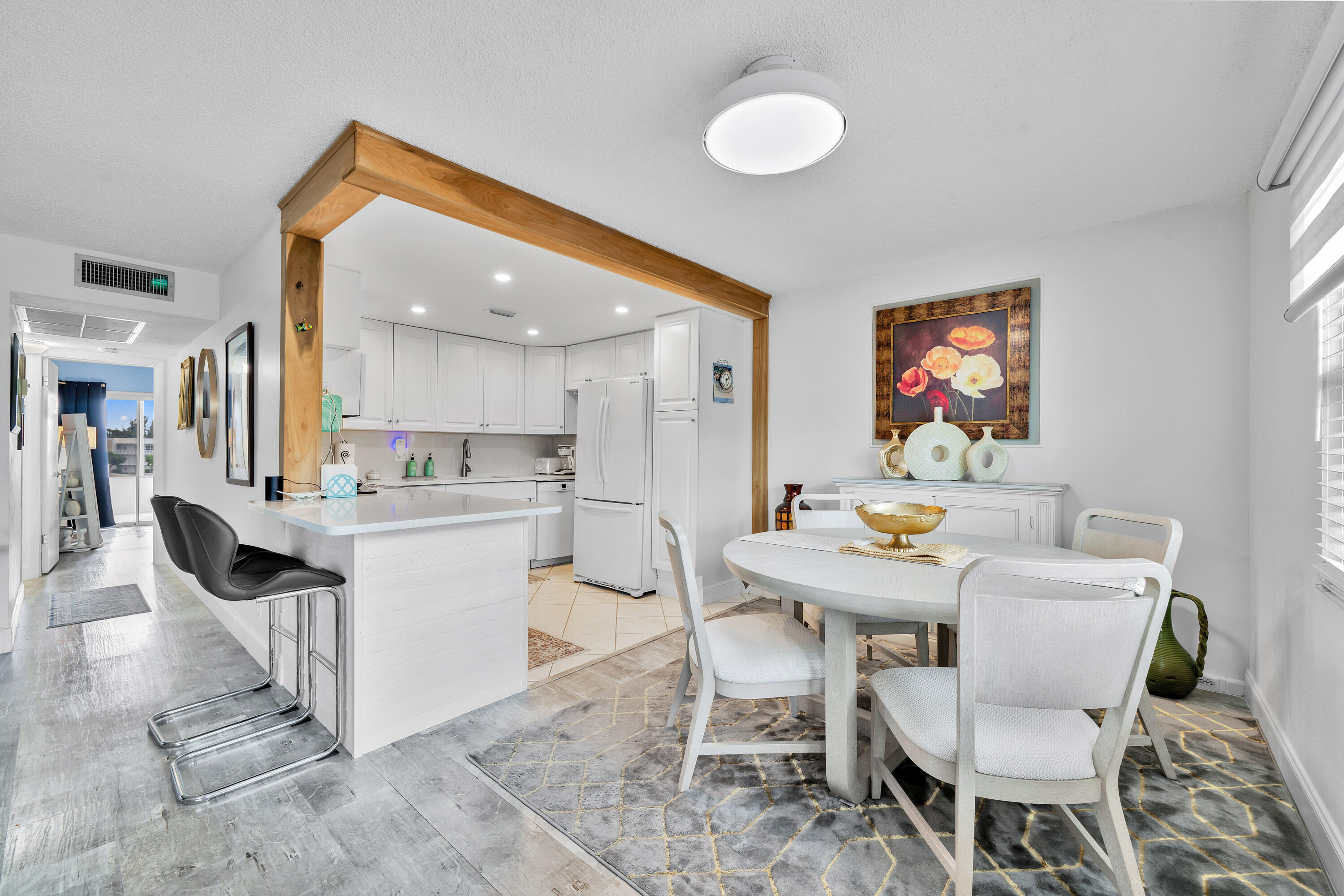 363 Wellington J Property Photo 6