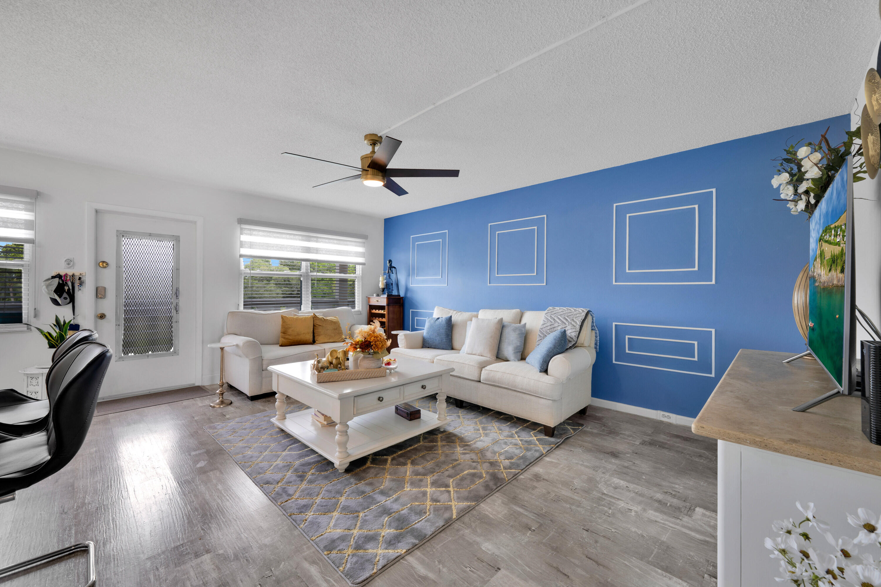 363 Wellington J Property Photo 13