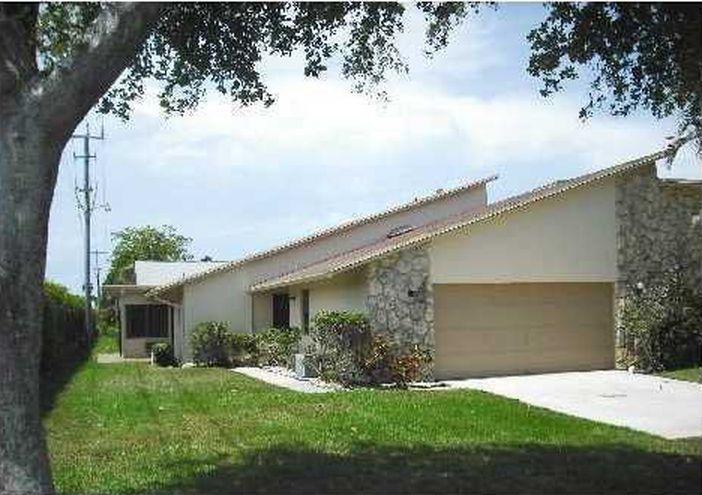3225 NW 9TH Street Property Photo 1