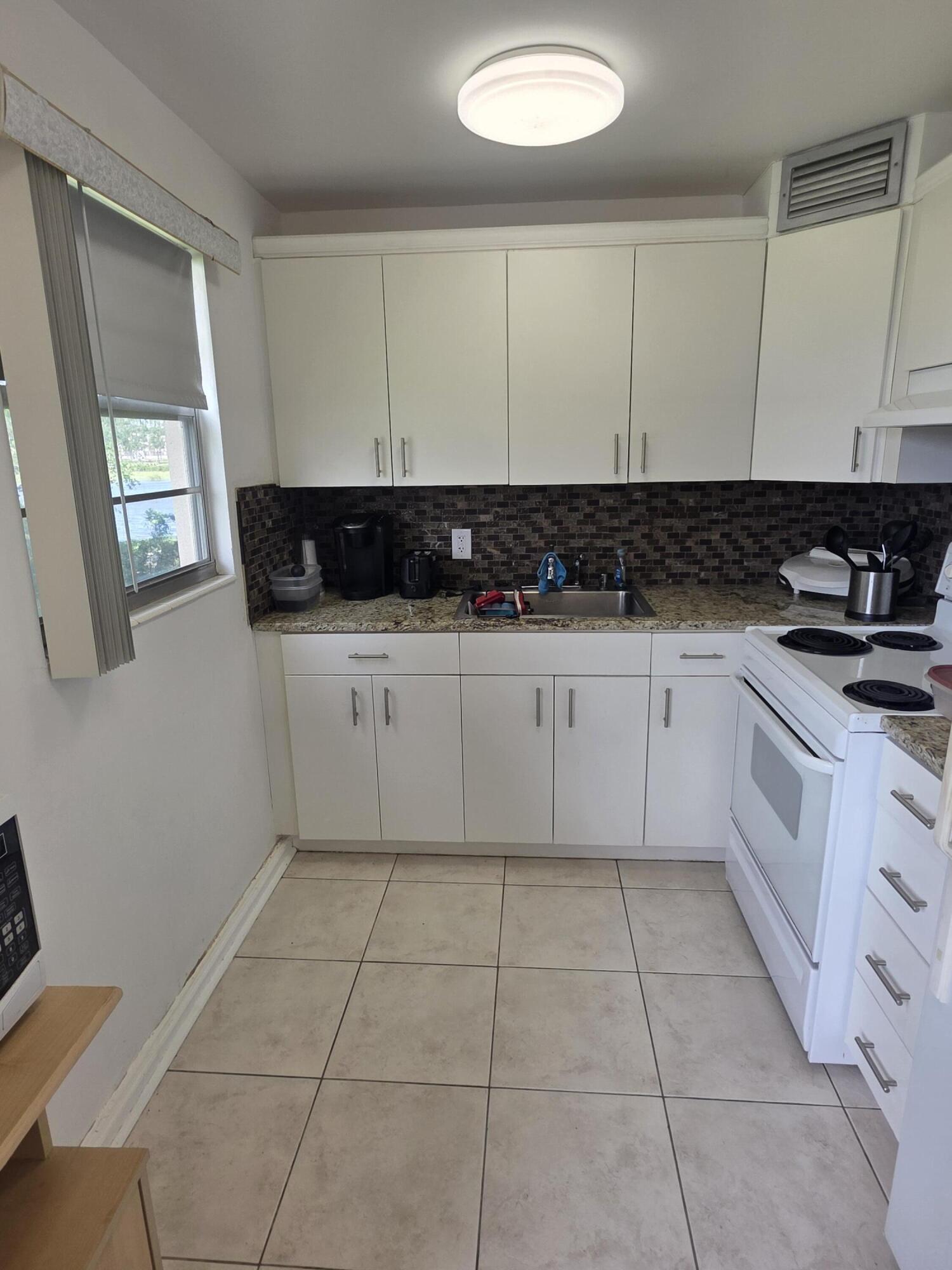 241 Southampton C Property Photo 1