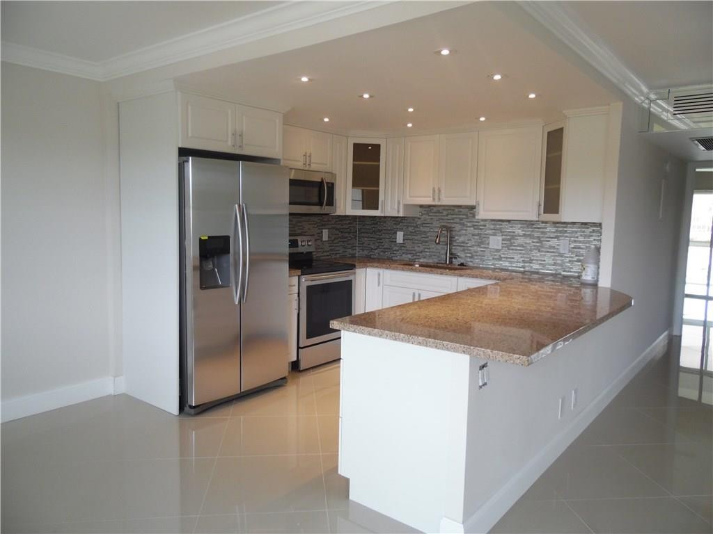 3089 Oakridge U 3089, Deerfield Beach, Fl 33442 Property Photo 1