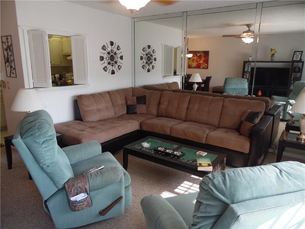 327 Oakridge 327, Deerfield Beach, Fl 33442 Property Photo 1