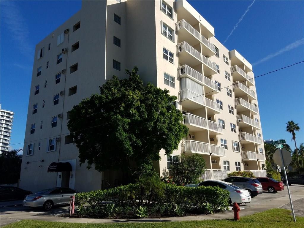 720 Orton Avenue 404, Fort Lauderdale, Fl 33304 Property Photo 1